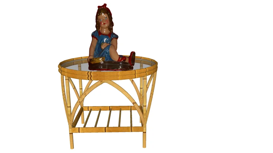 Mesa ratona de caña con muñeca de doña Celia