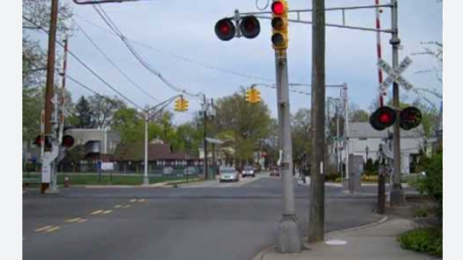 railroad crossing signal with wrrs cantilever