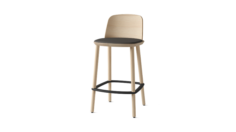 Alcor stool bar with wooden legs