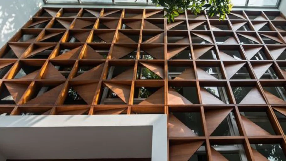 Pattern Screen Wall