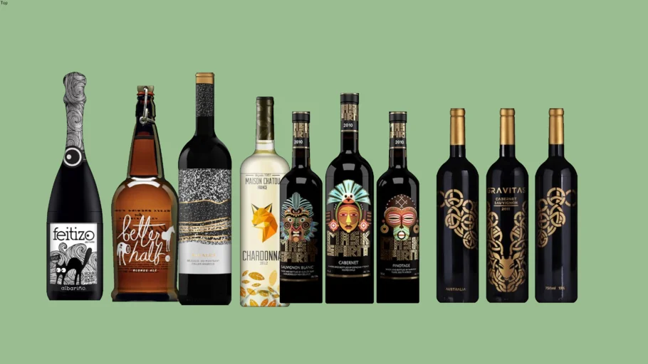 Várias garrafas de bebidas