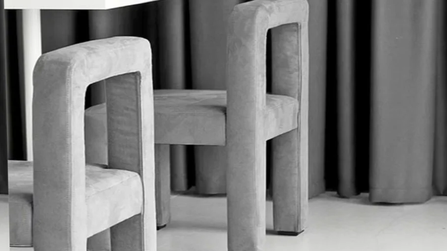 Faina TOPTUN chair